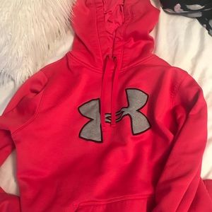pink UNDER ARMOUR women’s sweatshirt